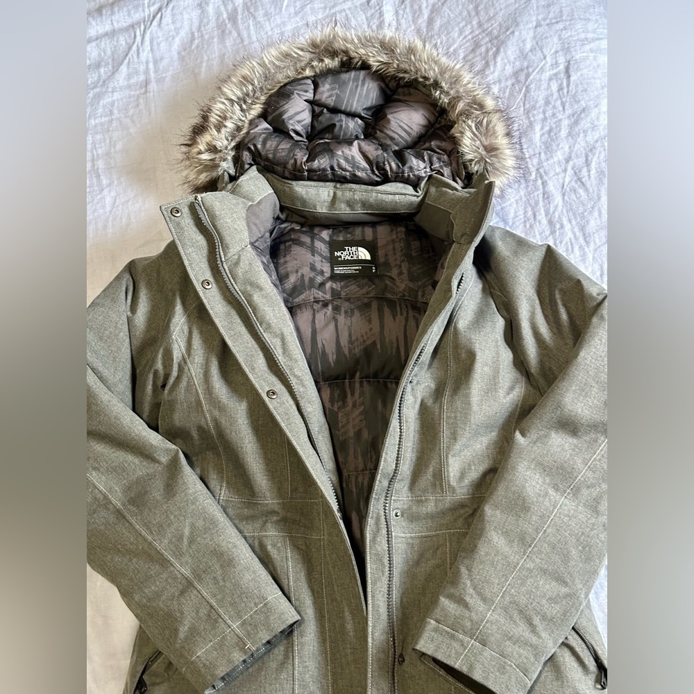 The North Face Dark Grey Parka - Size Small